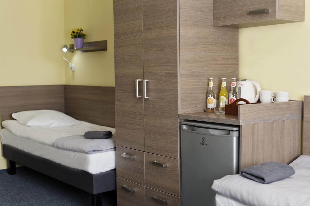 Hostel Azymut Wrzesnia Exterior photo